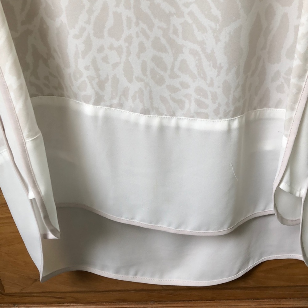 LOFT Sleeveless Top Size Medium - Picture 4 of 5